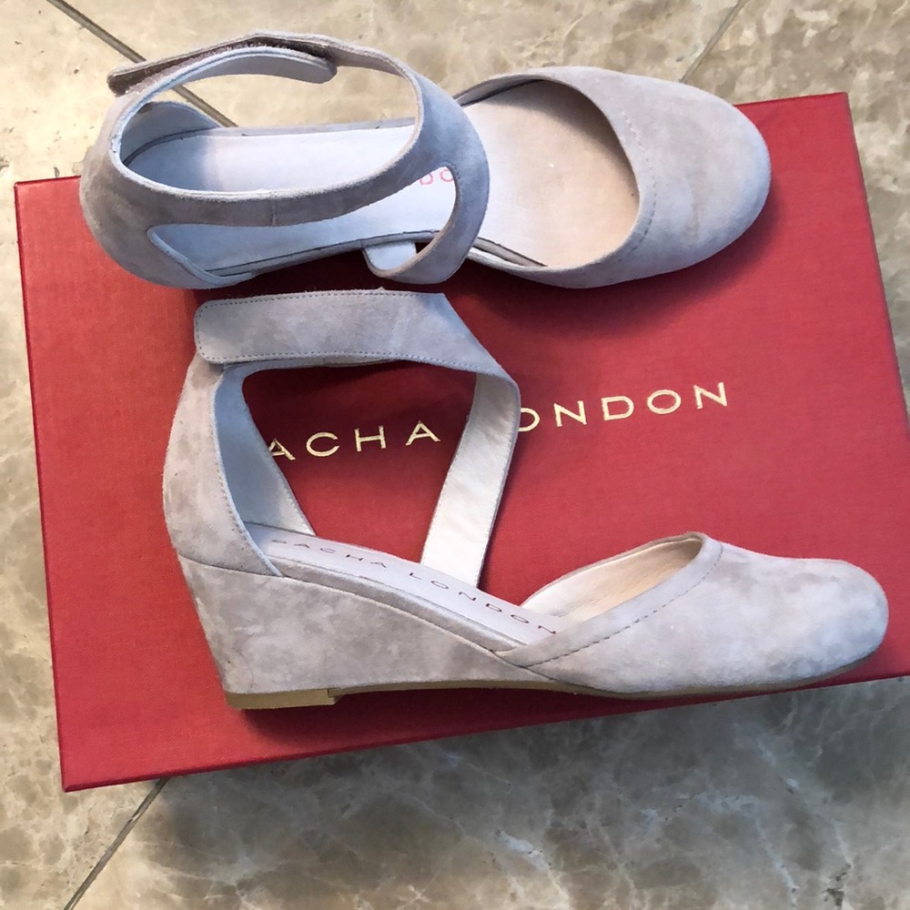 Sacha London suede 6.5 M